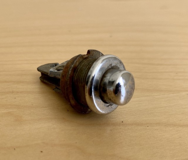 VINTAGE VW BUG 8/195267 GLOVE BOX LATCH NOS for sale online eBay