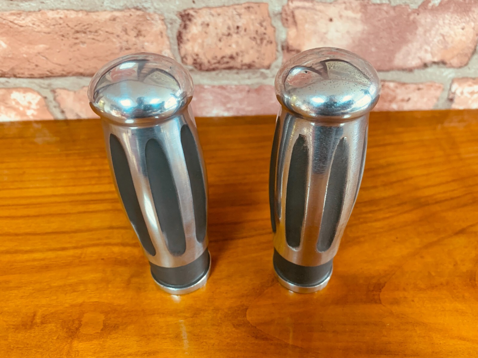 HARLEY GRIPS HANDMADE CAST ALUMINUM 1" HANDLEBARS eBay