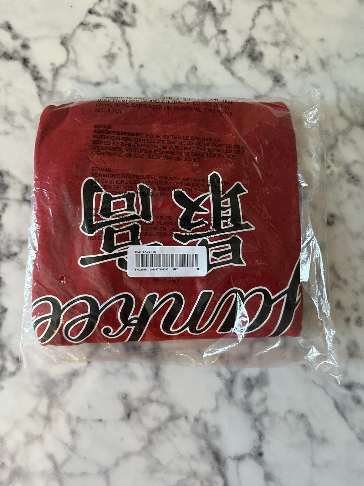Tee shirt rouge Supreme MLB New York Yankees Kanji Teams taille XL