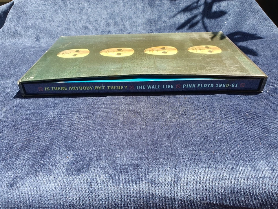 PINK FLOYD THE WALL LIVE IS THERE ANYBODY OUT THERE LIMITED EDITIONEAN2435235622 - Bild 2 von 4