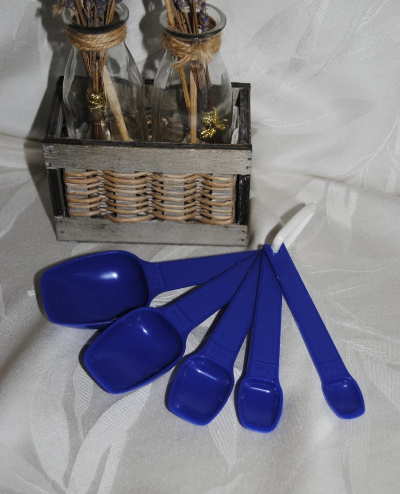 🌟Lot de 5 Cuillères Mesures TUPPERWARE Doseuses 5 Contenances Différentes Bleu - Photo 1/4