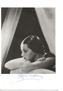 Alfred Hitchcock Sabotage 1935 Sylvia SIDNEY Beetlejuice 1988 Signed Photo