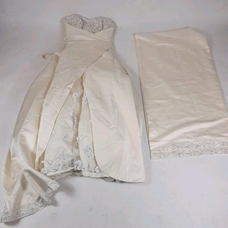 Haute Coture Maggie Sottero Medium Wedding Dress With Shawl (#H1/28)