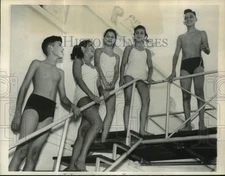 1960 Press Photo Diligenti Quints Photographed at Family Swimming Pool