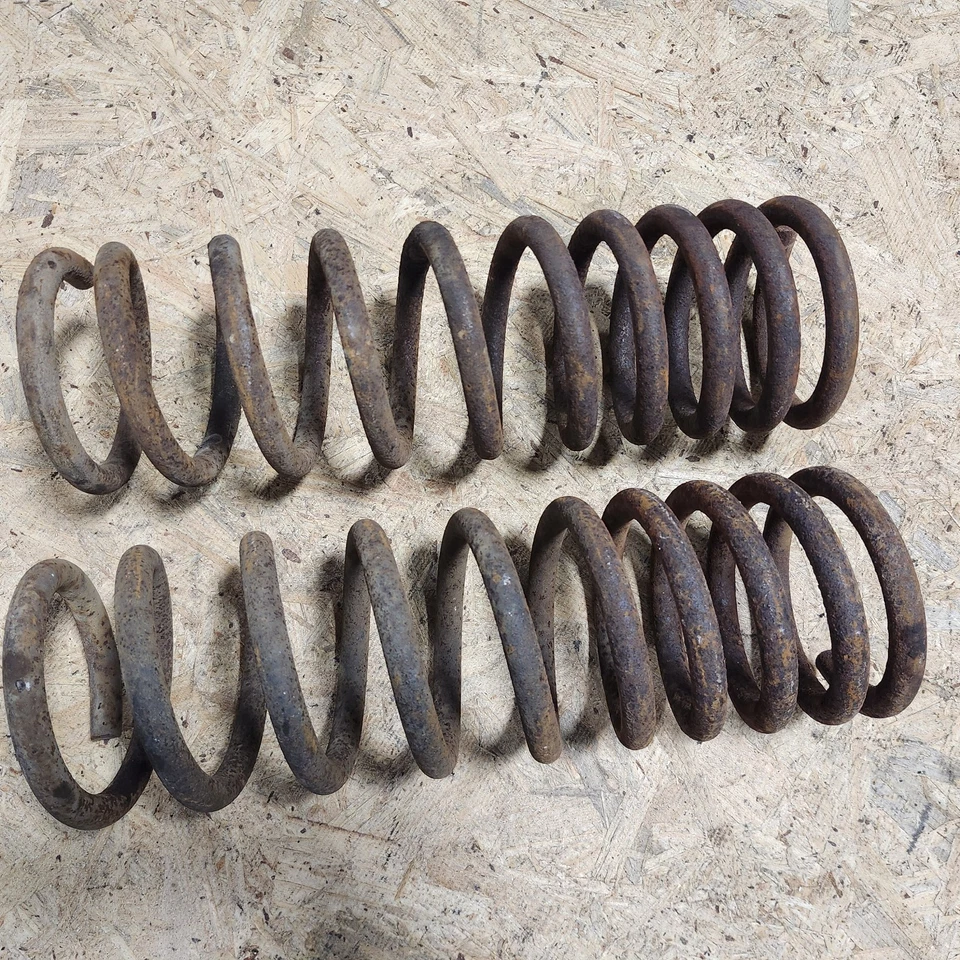 Par de molas helicoidais de suspensão dianteira C3 Corvette 68-82 OEM usado original - Imagem 4 de 4