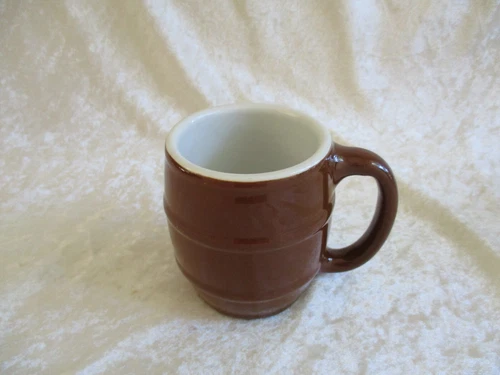 Vintage Hall 536 Brown Heavy Stoneware Coffee/Tea Barrel-Style Mug