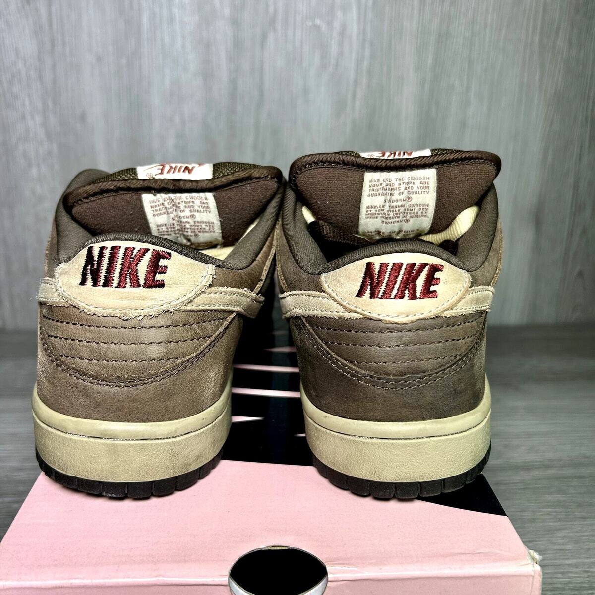 Size 9 Vintage: Nike SB Dunk Low Pro SB Dark Mocha 304292 Size 9 Vintage: Nike SB Dunk Low Pro SB Dark Mocha 304292