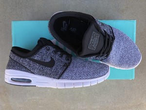 janoski max dark grey