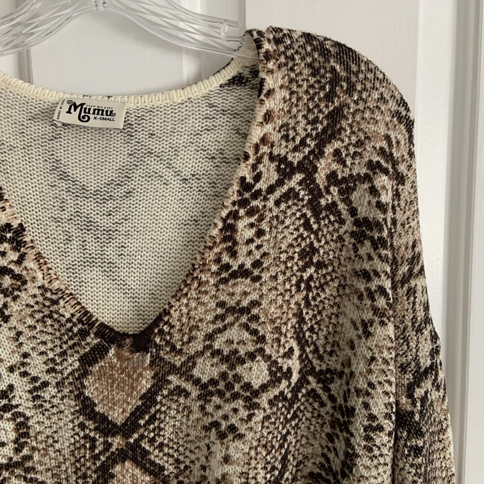 Show Me Your Mumu Mujer Talla XS Calce Relajado Estampado Serpiente Cuello en V Suéter Tejido Top Foto 4 de 4