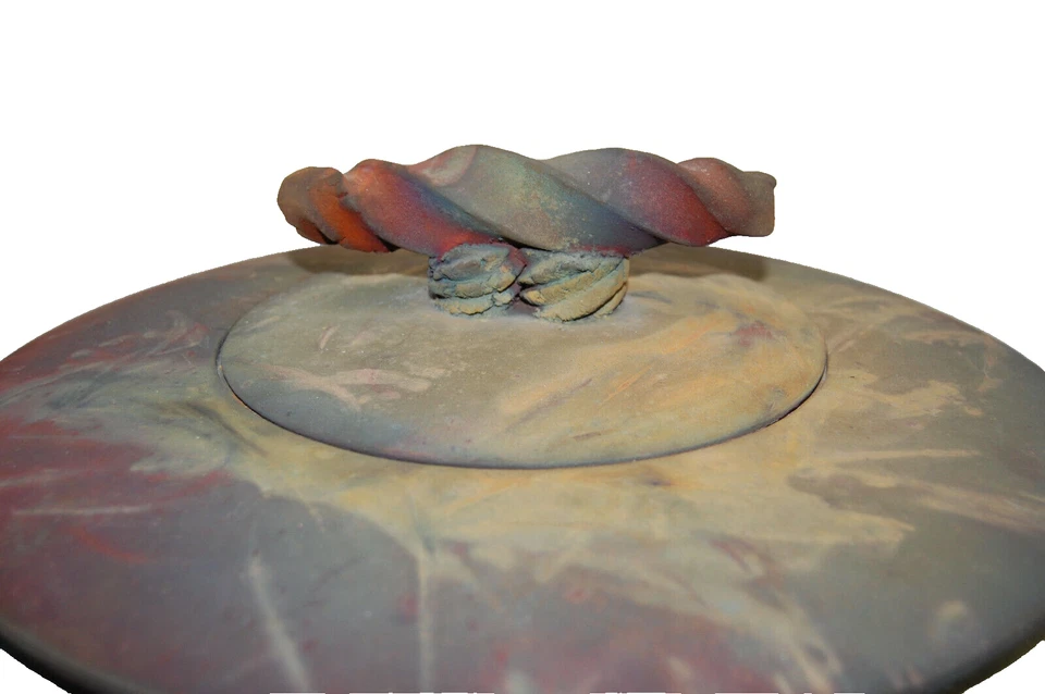 Olla Raku con Tapa Artista Firmada 14 1/2"W x 8"H M4578 Foto 3 de 4