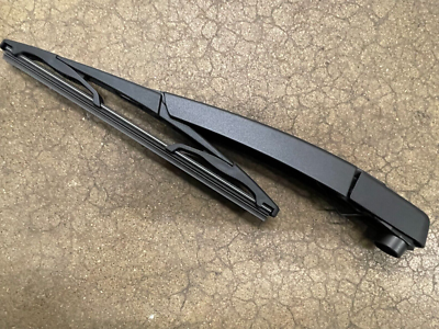 Mitsubishi Outlander & Nissan Pathfinder Rear Wiper Arm & Blade Kit - OEM Fit (2007-2020 / 2005-2012)