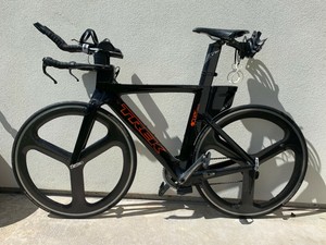 custom triathlon bike