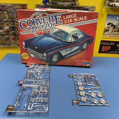 VINTAGE MPC 57 CORVETTE ROADSTER 1:16 SCALE PRE-OWNED 1-3085