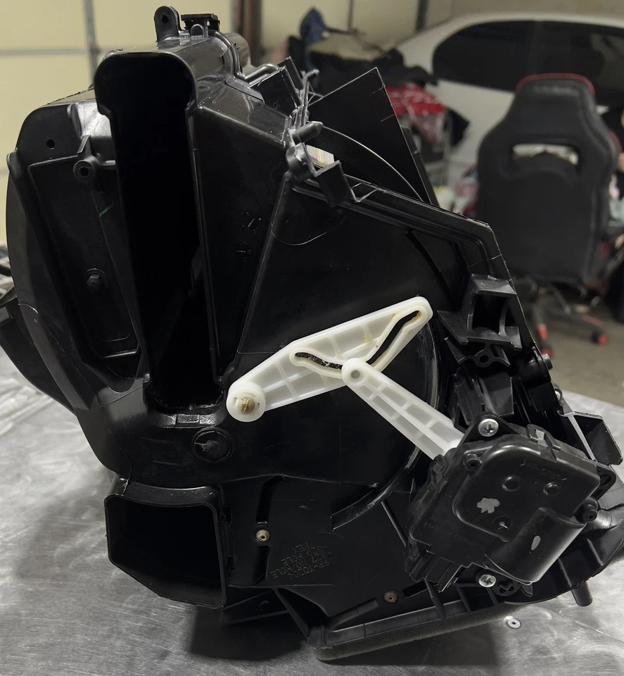 2014 2024 Dodge Promaster 1500 HVAC Evaporator Housing — 第 4/4 张图片