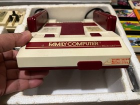 Nintendo Famicom Console with BOX, 10 Games 0420