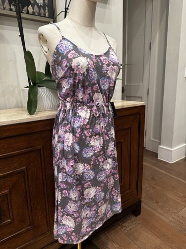 Neu O'Neill Marry Me Blumenmuster lila Größe Large verstellbare Träger elastischer Bund