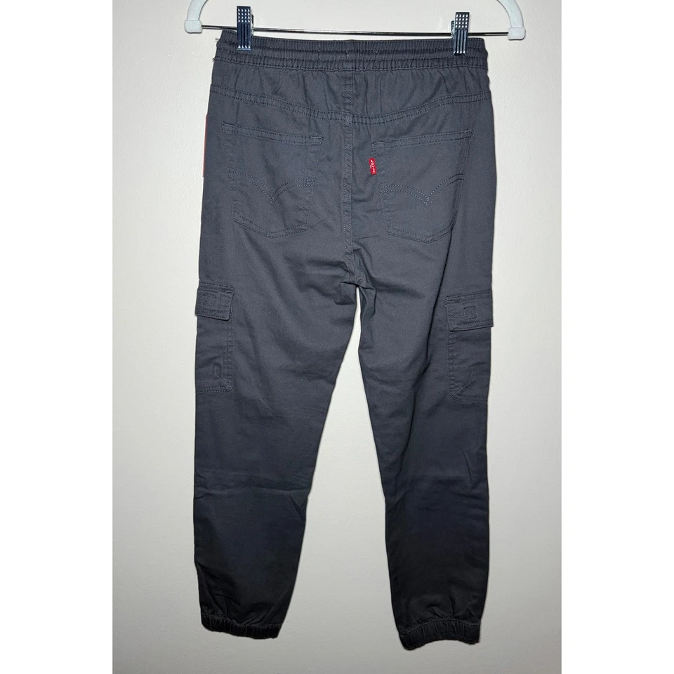 Pantalones de chándal Levi's gris cargo medio para niños Foto 2 de 4