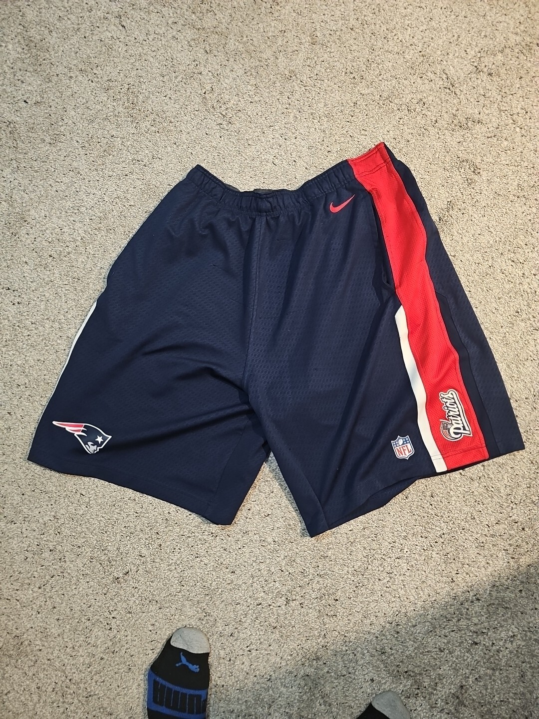 Nike NFL Equipment New England Patriots  Shorts XL Athletic Iron On Logo