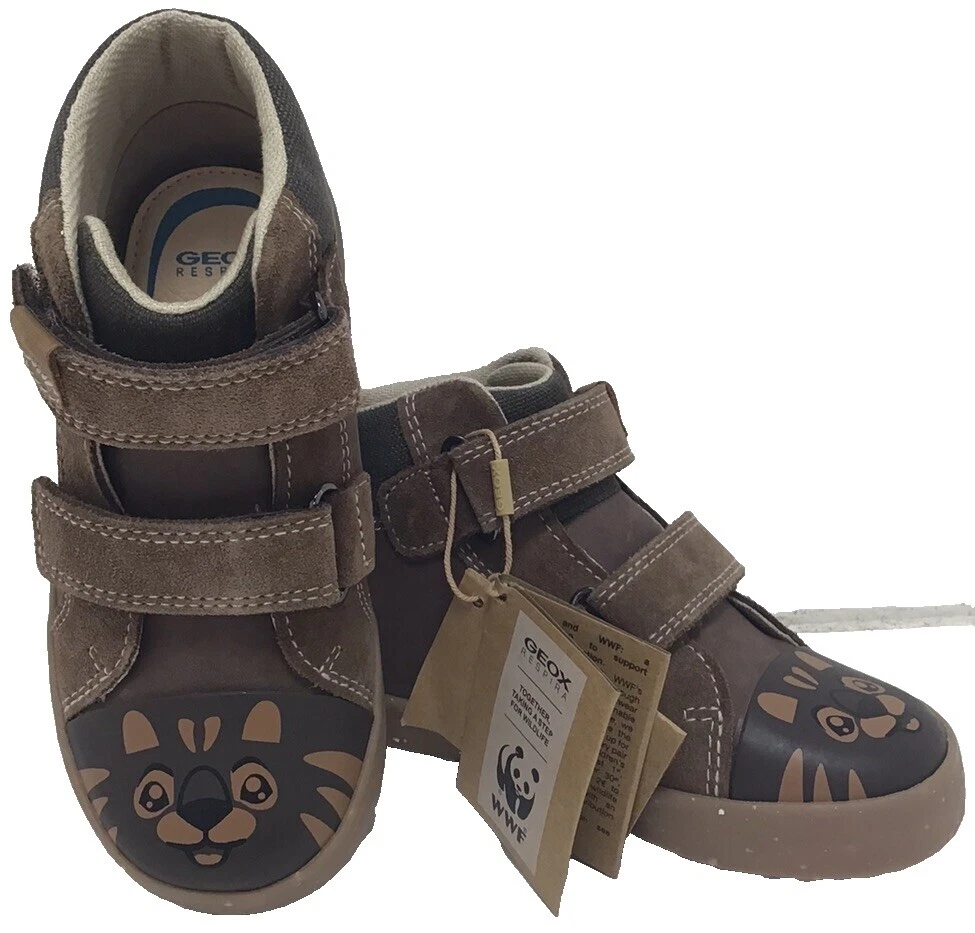 Zapatos marrones Geox Boy para niños