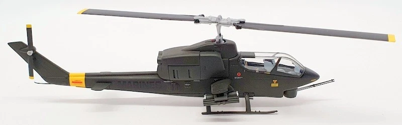 Modelo de avión Corgi escala 1/48 US51204 - AH-JJ Cobra USMC HML 367 Foto 3 de 4