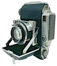 SUPERB 1937 Welta Weltini, 35mm Rangefinder Camera, with film in it still.