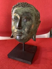 Tête de Buddha en bronze du Népal ép fin 19ème SUP haut 20 cm avec socle