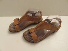Taos The Show Lightweight Leather Sandal Caramel/Tan Size US 6 EXCELLENT!