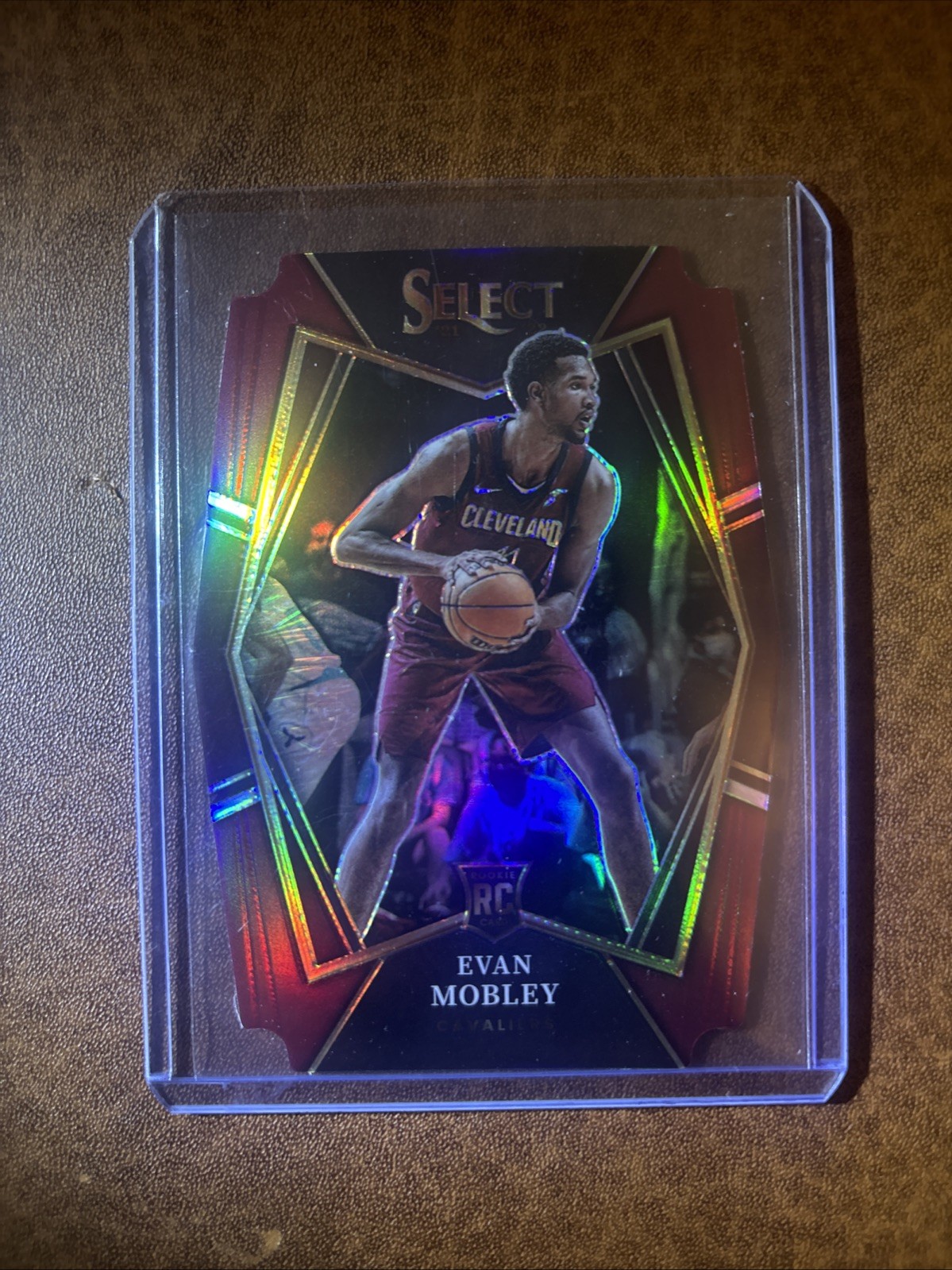 2021-22 Panini Select - Premier Level Evan Mobley #110 Maroon Die-Cut /175 (RC)