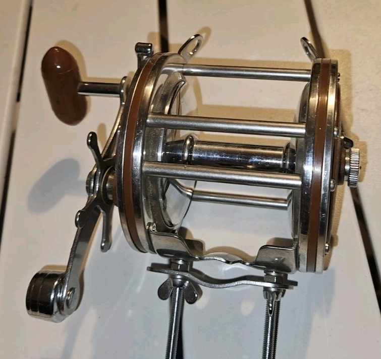 Vintage Wright & McGill Eagle Claw 544 HD 