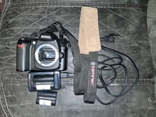 Nikon D50 6.1 MP Digital SLR Camera with 2- Batteries And Charger.