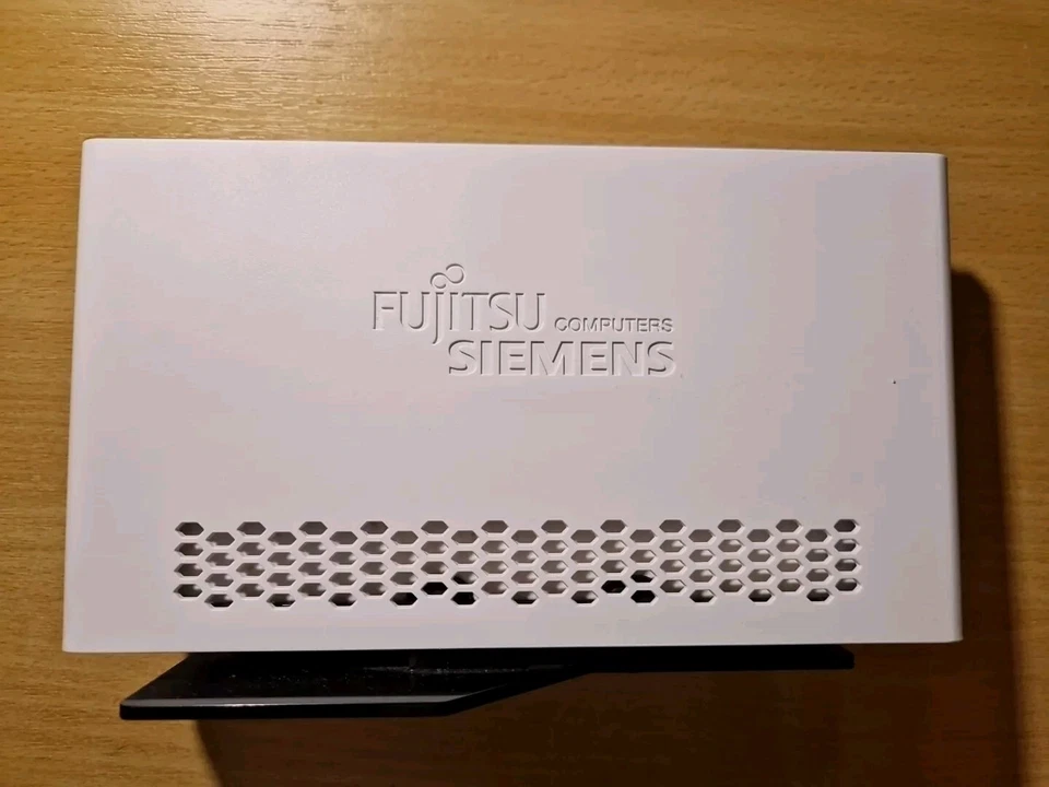 Fujitsu STORAGEBIRD 35EV840, externe Festplatte, 640 GB, 7200 RPM, kaum benutzt