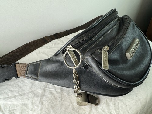 Vintage Retro 90s Fiorelli Bumbag Black Faux Leather Fanny Pack Original Whistle - Picture 8 of 12