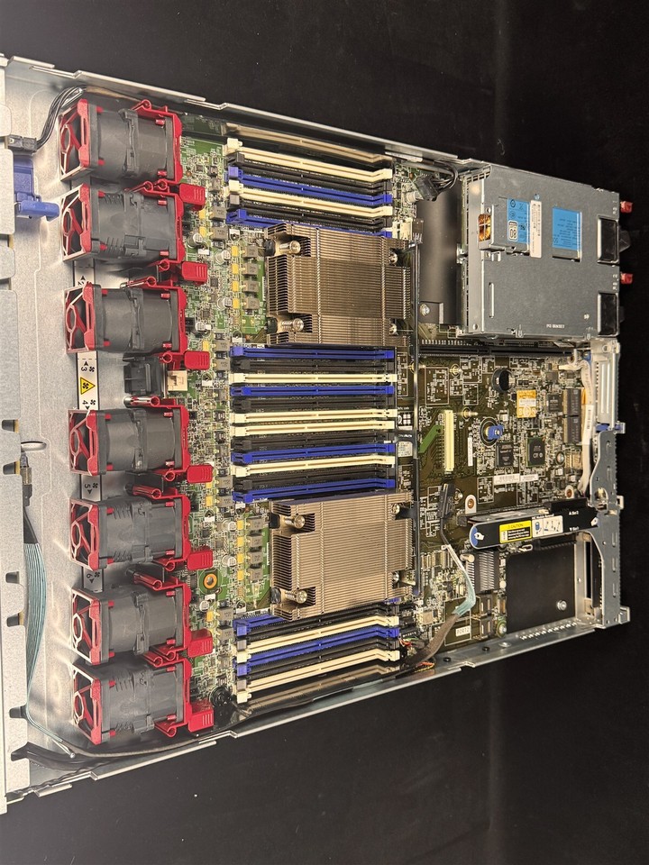 HP Proliant DL360 Gen9 - 2xXeon, 8xSFF, 2xPSU