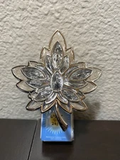 BATH & BODY WORKS MODERN MAPLE LEAF WALLFLOWER NIGHTLIGHT PLUG IN + 1 REFILL.  