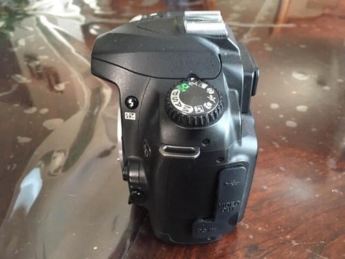 Nikon D50 6.1 MP Digital SLR Camera (Body Only) (PARTS ONLY) - Picture 3 of 7