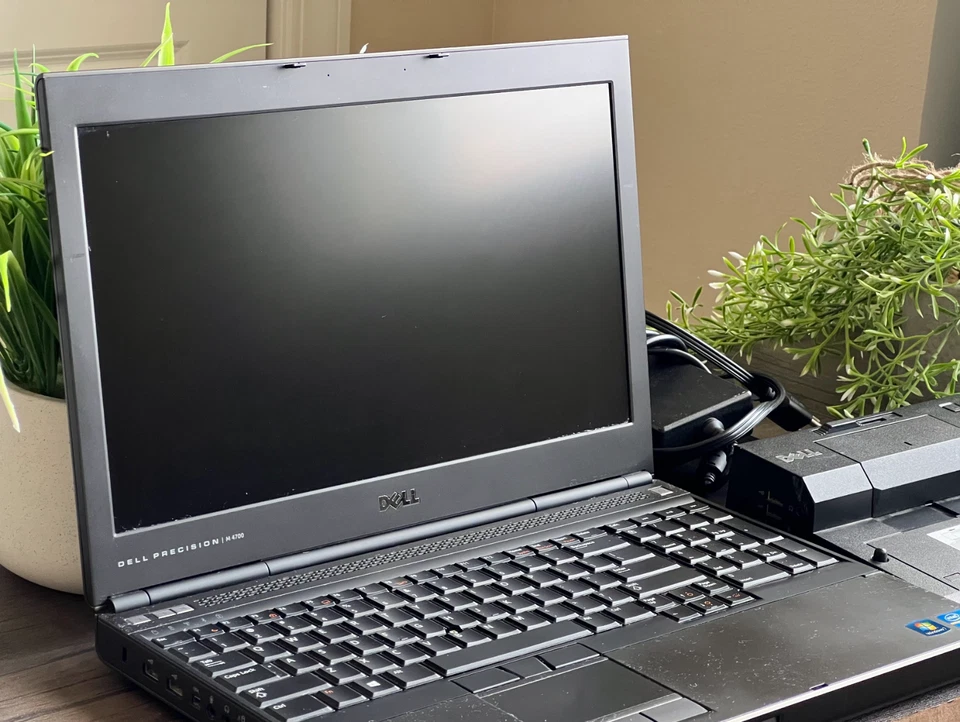 Laptop Dell Precision M4700 (accesorios incluidos - ver descripción) - seminueva Foto 2 de 4