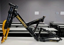 97 CANNONDALE SUPER V 1000 FREERIDE Frame W/ MOTO HEADSHOK FORK, CODA Stem Med 