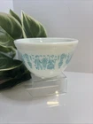 Vintage Pyrex Amish Butterprint Turquoise White 1-1/2 Pint Bowl #401 Clean!!