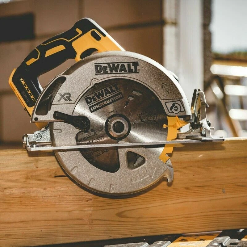 DeWalt DCS570N 18volt Li-ion Brushless XR 184mm Circular Saw - Bare Unit - Image 4 of 4