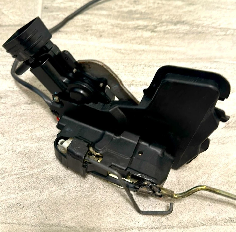 Actuador de cierre de puerta delantero izquierdo Toyota Camry 1997 a 2001 garantía de por vida Foto 3 de 4