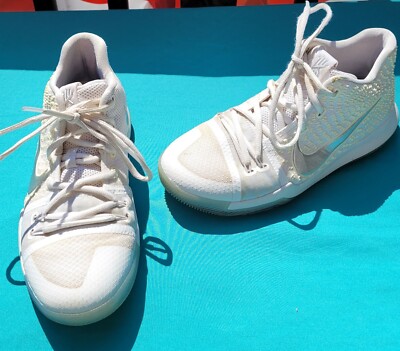 Nike Kyrie Size Youth White Chrome Shoes 852395-103 Unisex - Main Image