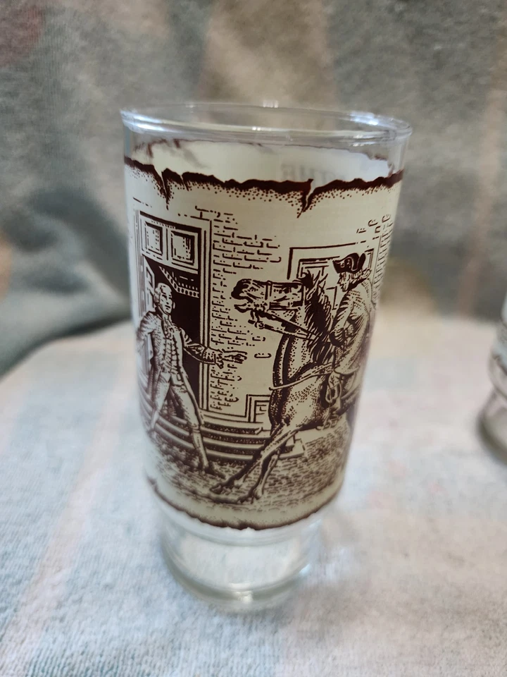 Lote de 2 vasos Coca Cola Heritage Collectors Series. Foto 3 de 4