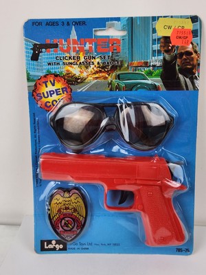 Hunter Clicker Gun Set Sunglasses Badge Super Cop 1984 LarGo Toys NEW Sealed Vtg