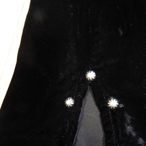 Navajo Spirit Southwestern Black Velvet Blouse Silver Concho Studs Western M - Picture 7 of 10