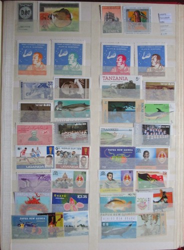 MNH WORLD LOT STAMPS STAMPS** (L45875) World 