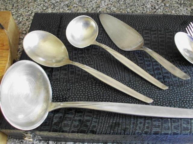 Schönes Silberbesteck- BSF-90 "Sinfonie"- 34-teilig-moderne Form - Bild 3 von 4