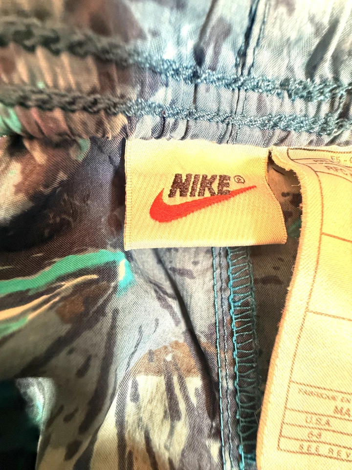 Vintage Nike Shorts Mens Large Blue Palm Print Nylon Swim Trunks 90s Thailand - Image 3 of 4