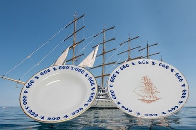 Vintage Jackson China Co Alaska Inuit Whaling Clipper Ship Dishes