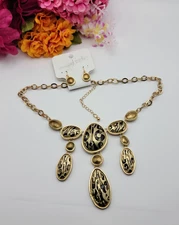 Charming Charlie Gold Tone Modernist Statement Bib Necklace And Earrings Set 21"