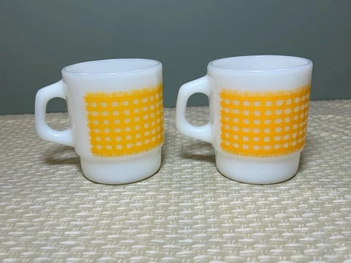 2 Vintage  Anchor Hocking Fire King Gingham Yellow Milk Glass Mug Cups Nice!